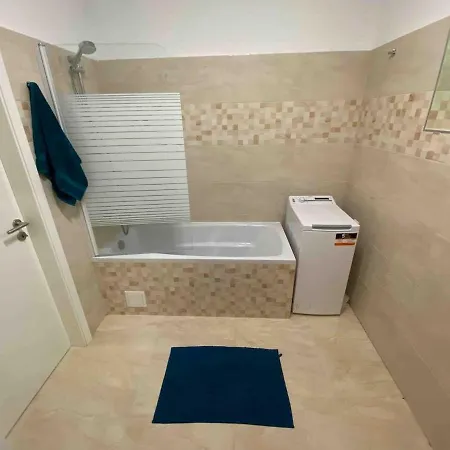 3 Bedroom Modern Holiday home
